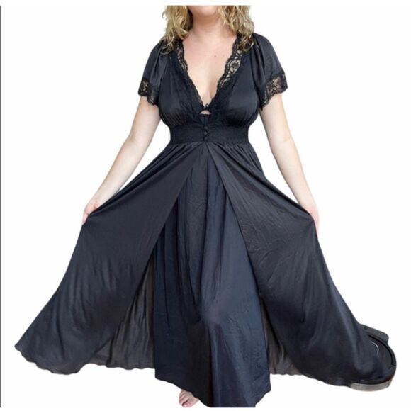 Miss Elaine Womens Long Nightgown Robe Black Vintage Size Small Pockets - Picture 3 of 6